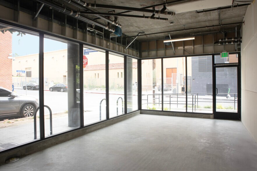 6762 Hawthorn Ave, Los Angeles, CA à louer - Photo intérieure - Image 3 de 7