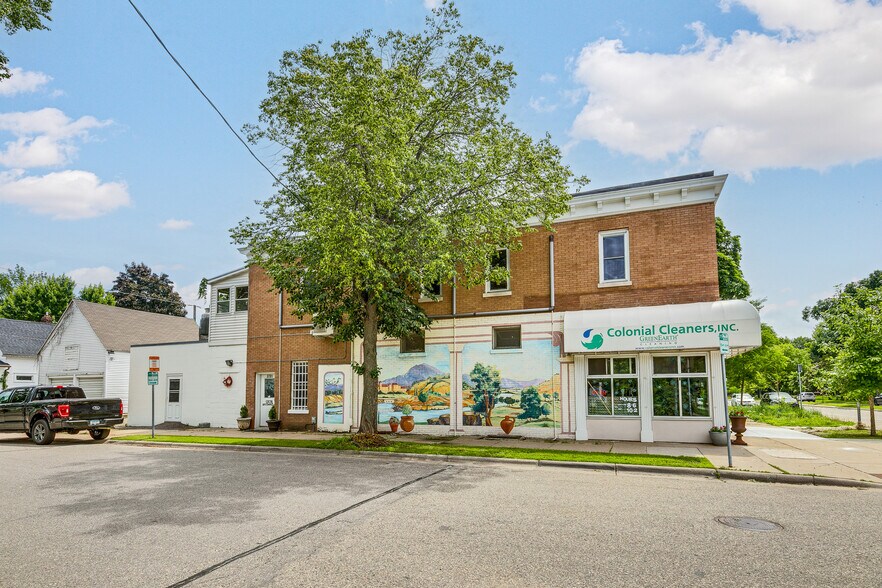 3701 S Lyndale Ave, Minneapolis, MN à vendre - Photo du bâtiment - Image 2 de 26