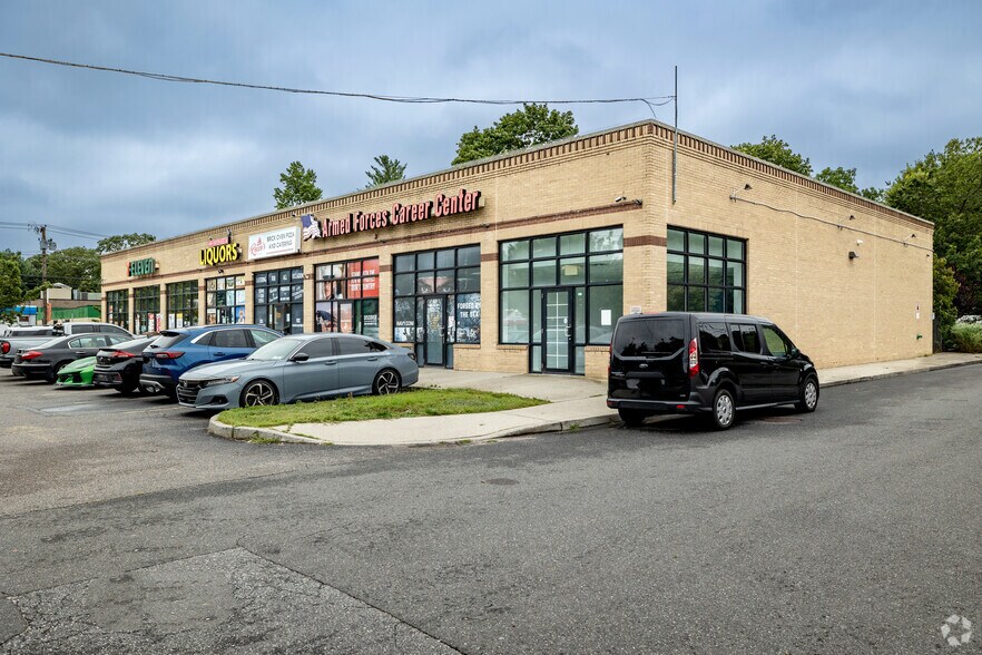 247 Broadway Greenlawn Rd, Huntington, NY à louer - Photo du bâtiment - Image 3 de 7
