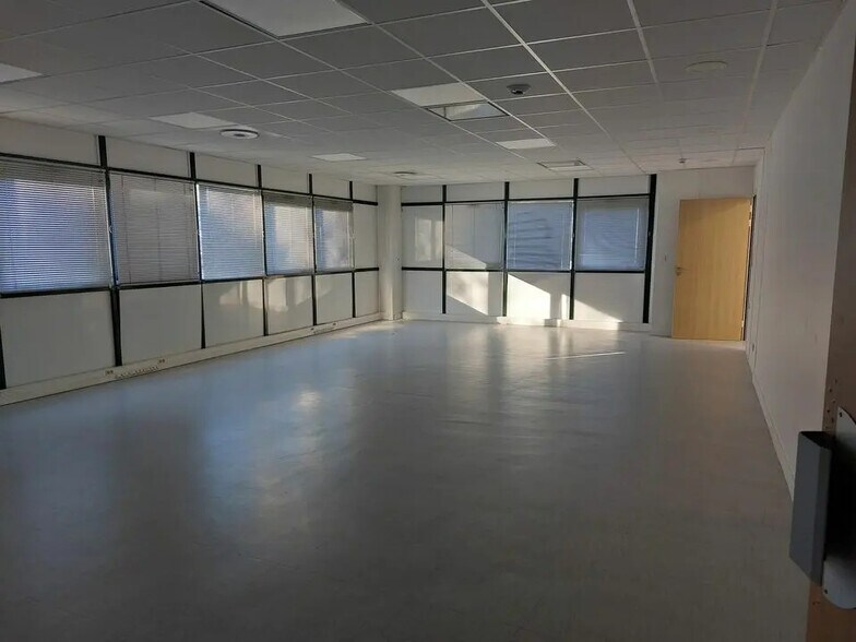 Bureau dans Nantes à louer - Photo du bâtiment - Image 2 de 9