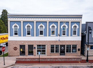 Plus de détails pour 128 Silver Lake Plz, Oconomowoc, WI - Commerce de détail à vendre