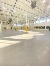 621 Busse Rd, Bensenville, IL à louer Photo intérieure- Image 2 de 6