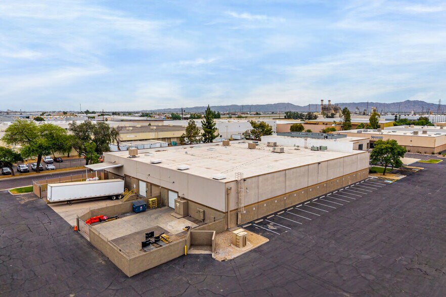 230 N 48th Ave, Phoenix, AZ for lease - Building Photo - Image 3 of 18