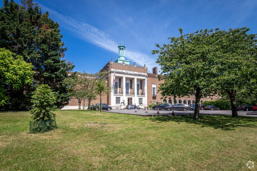 Pegs Ln, Hertford à louer - Photo du bâtiment - Image 1 de 4