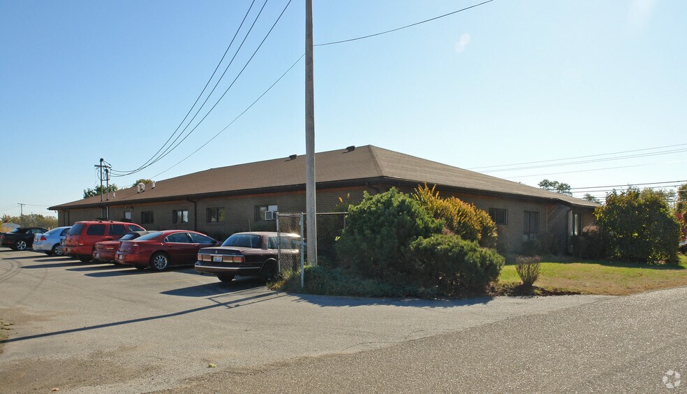 2730 Washington Blvd, Belpre, OH à louer - Photo du bâtiment - Image 3 de 19