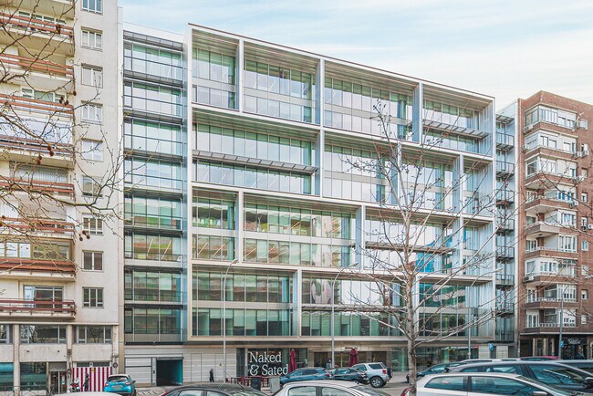 Plus de détails pour Calle Estébanez Calderón, 3-5, Madrid - Bureau à louer