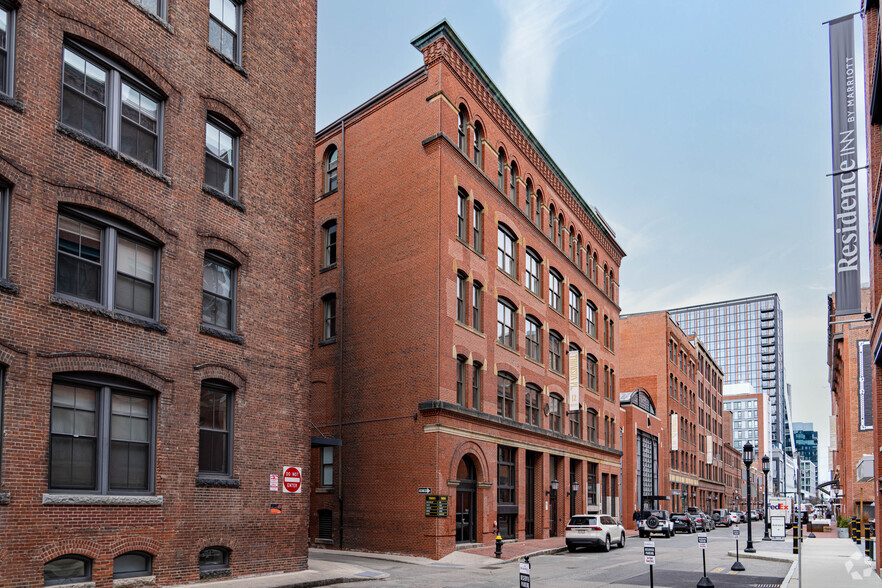 12 Thomson Pl, Boston, MA for lease - Building Photo - Image 2 of 4