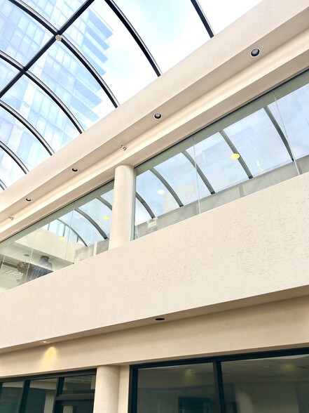 4916-4922 Fairmont Ave, Bethesda, MD for lease - Building Photo - Image 2 of 5