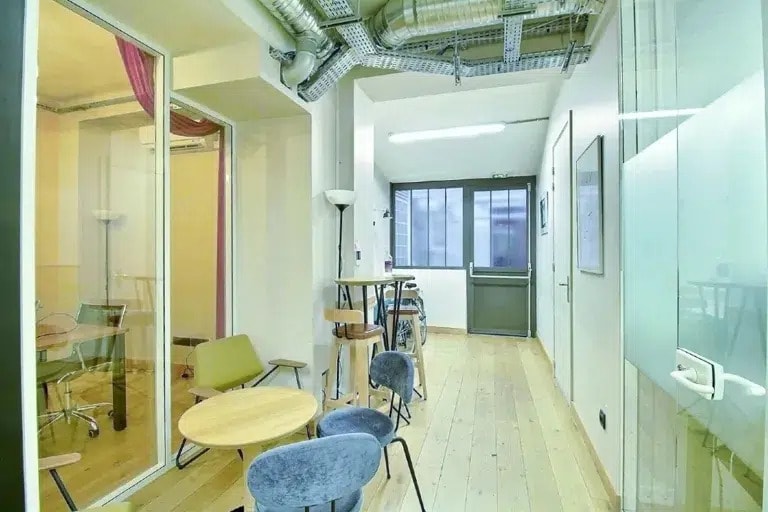 Office in Paris for lease - Interior Photo - Image 3 of 7