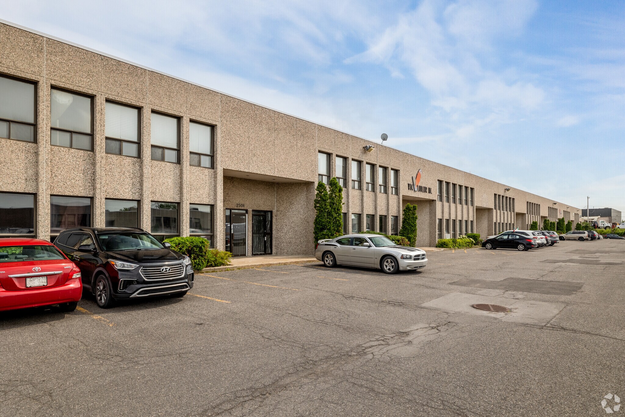 2502-2530 Rue Lapierre, Montréal, QC for sale Primary Photo- Image 1 of 14