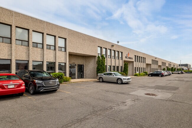 More details for 2502-2530 Rue Lapierre, Montréal, QC - Industrial for Sale