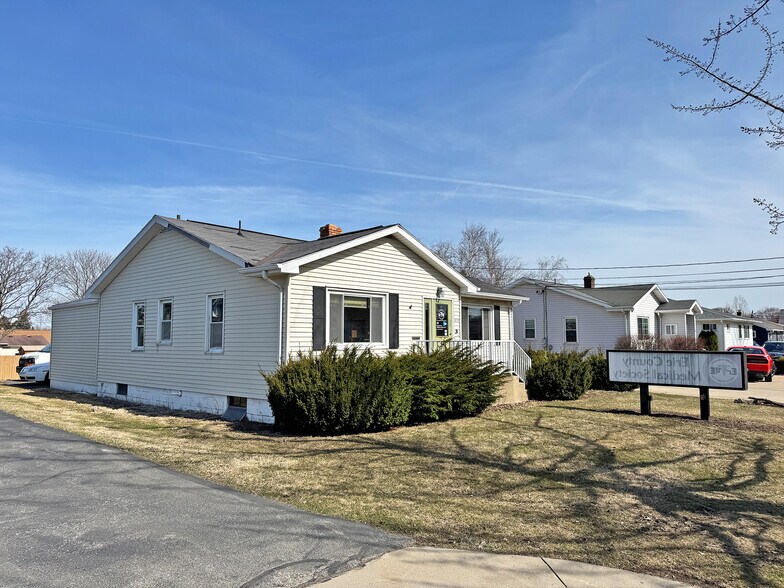 1438 W 38th St, Erie, PA à louer - Photo du bâtiment - Image 2 de 15