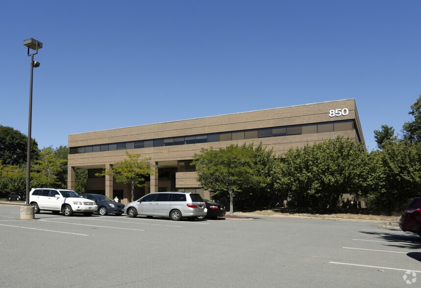 850 Bear Tavern Rd, Ewing, NJ à louer - Photo principale - Image 1 de 3