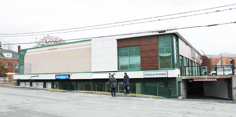 747-805 Rue King E, Sherbrooke, QC à louer - Photo du bâtiment - Image 3 de 17
