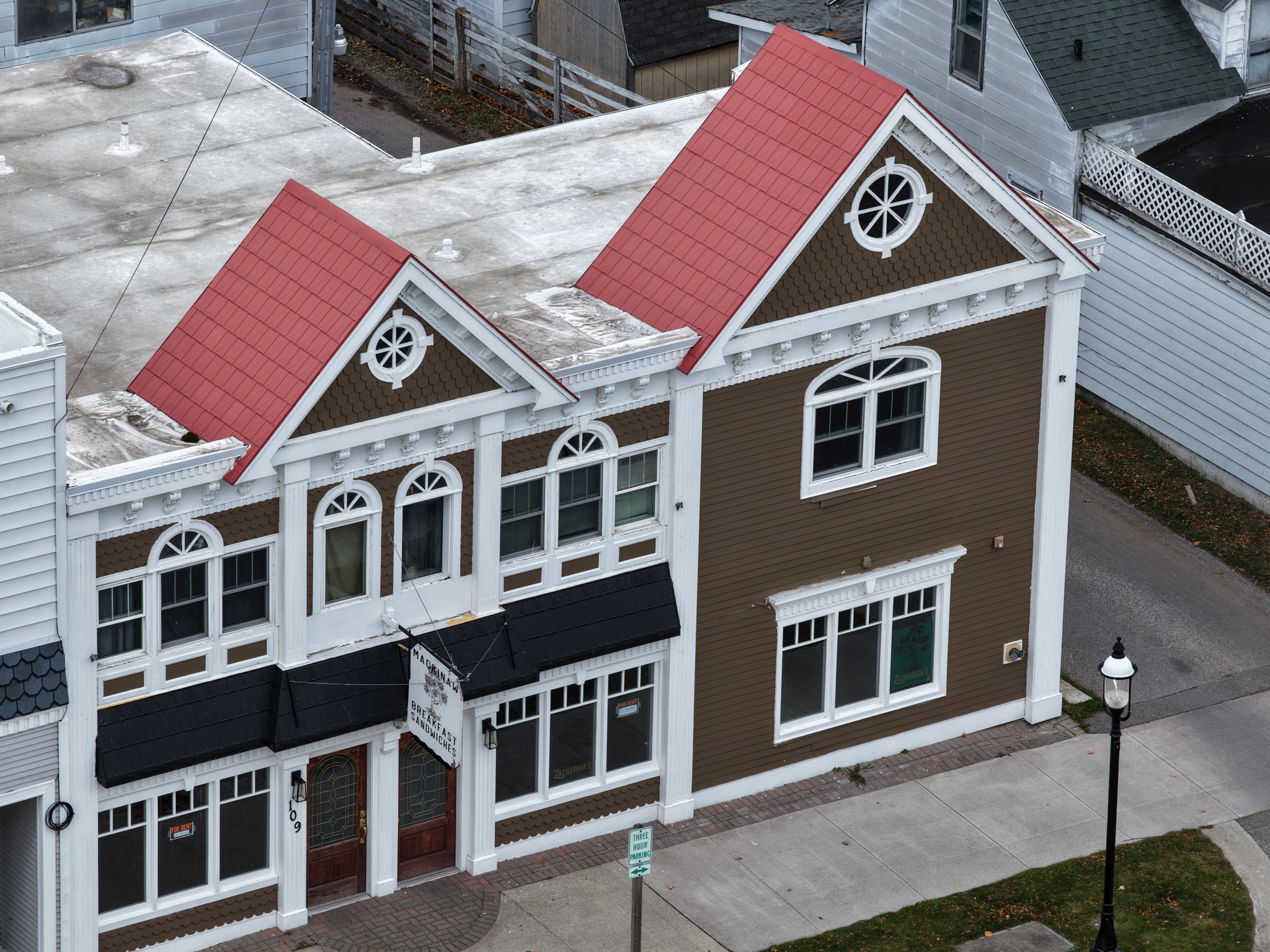 109 Langlade St, Mackinaw City, MI à louer Photo principale- Image 1 de 3