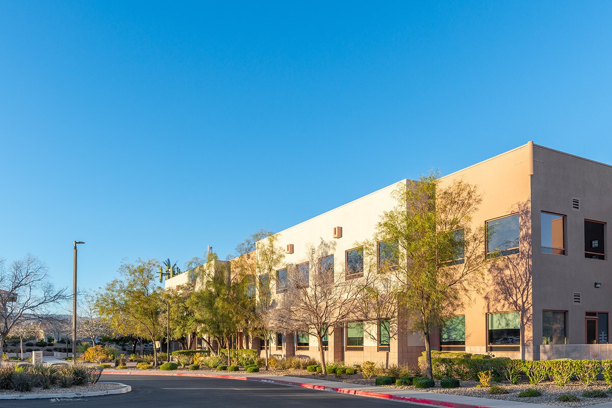 8551 W Lake Mead Blvd, Las Vegas, NV à louer Photo principale- Image 1 de 23