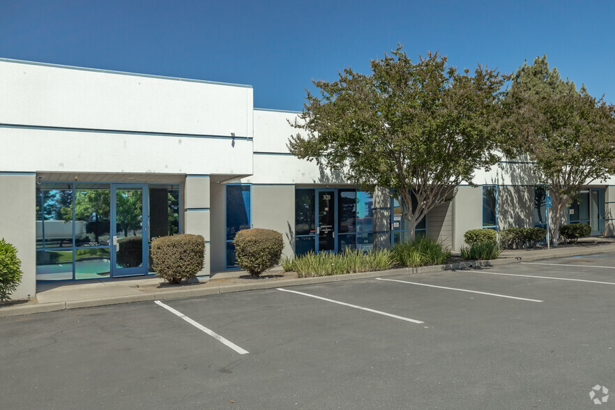 3064-3190 Industrial Blvd, West Sacramento, CA for sale - Primary Photo - Image 1 of 1