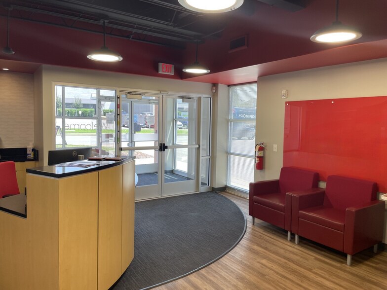 1915 Glen Echo Rd, Nashville, TN à vendre - Photo du bâtiment - Image 2 de 5