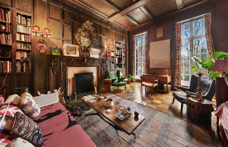 23 Washington Sq N, New York, NY for sale - Interior Photo - Image 2 of 13