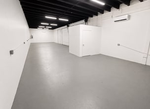 611 NE 42nd St, Deerfield Beach, FL for lease Interior Photo- Image 2 of 4