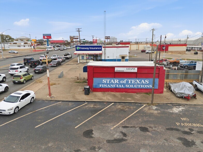 810 N Valley Mills Dr, Waco, TX à vendre - Photo du bâtiment - Image 2 de 4