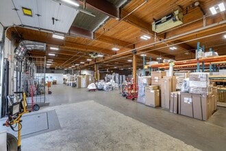 5600 Rue Ferrier, Mont-Royal, QC for lease Interior Photo- Image 1 of 7