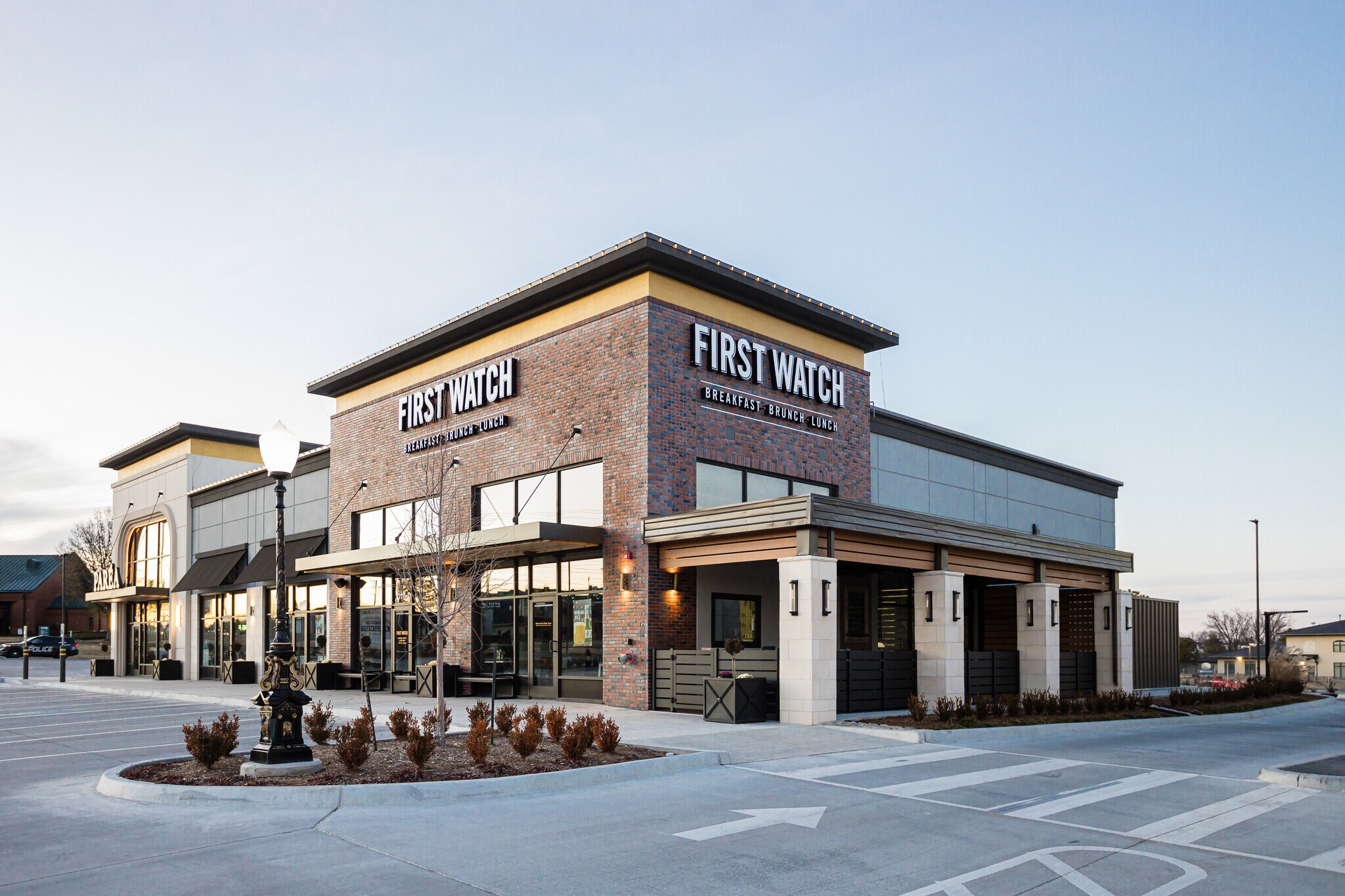 E 81st St, Tulsa, OK à louer Photo principale- Image 1 de 7