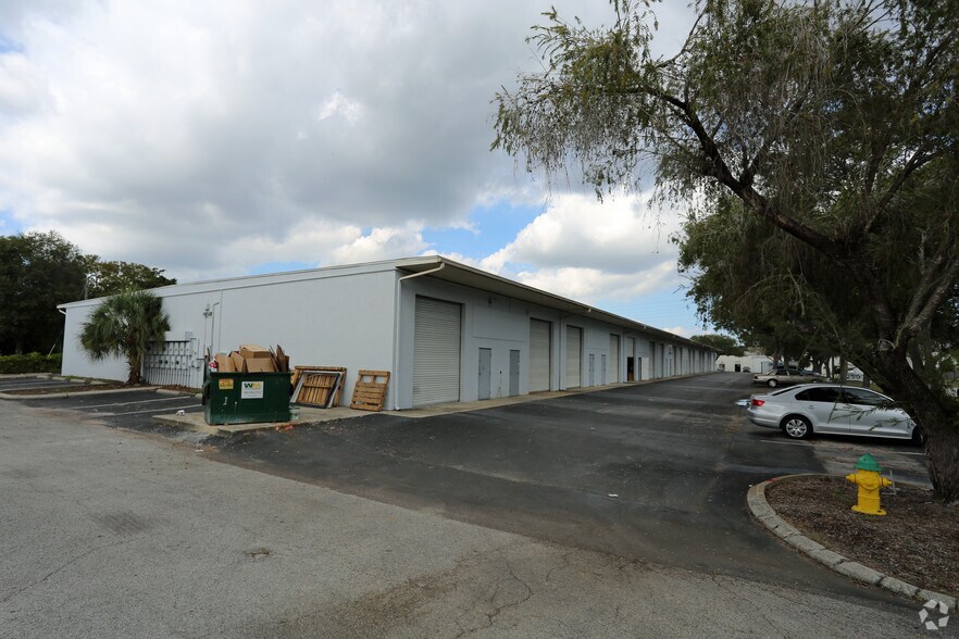 6250 42nd St N, Pinellas Park, FL à louer - Photo du bâtiment - Image 2 de 5