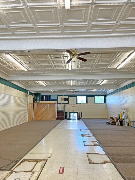 131 Main St, Pittsfield, ME à vendre - Photo du bâtiment - Image 3 de 7