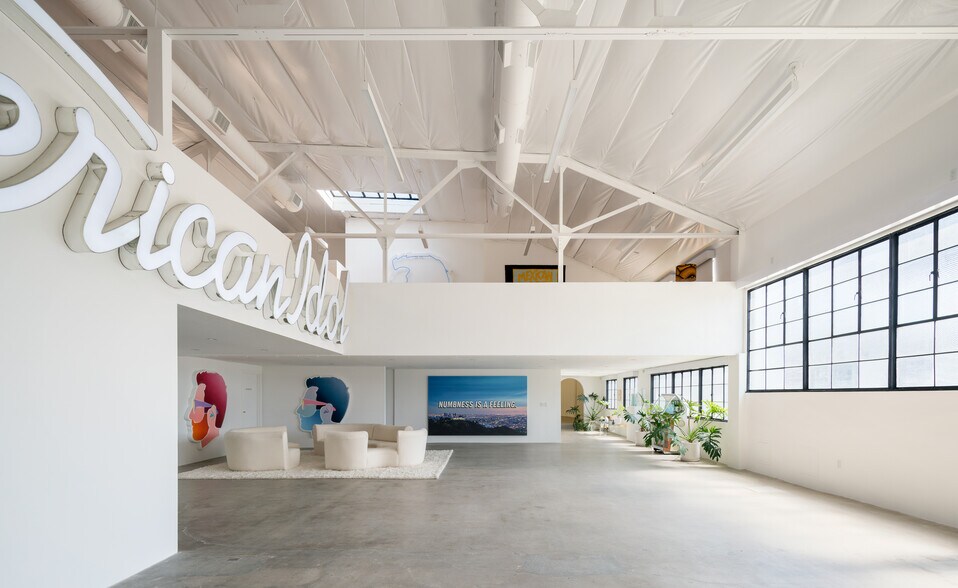 5030 W Pico Blvd, Los Angeles, CA à louer - Photo du bâtiment - Image 1 de 4