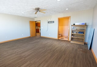 10410 S 144th St, Omaha, NE à louer Photo intérieure- Image 1 de 8