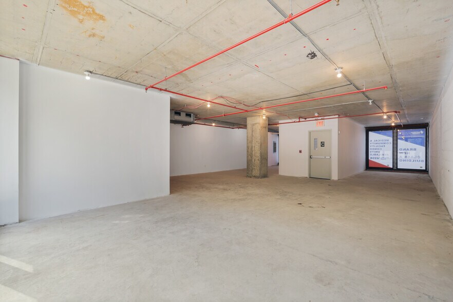 825 39th St, Brooklyn, NY à vendre - Photo du bâtiment - Image 2 de 20