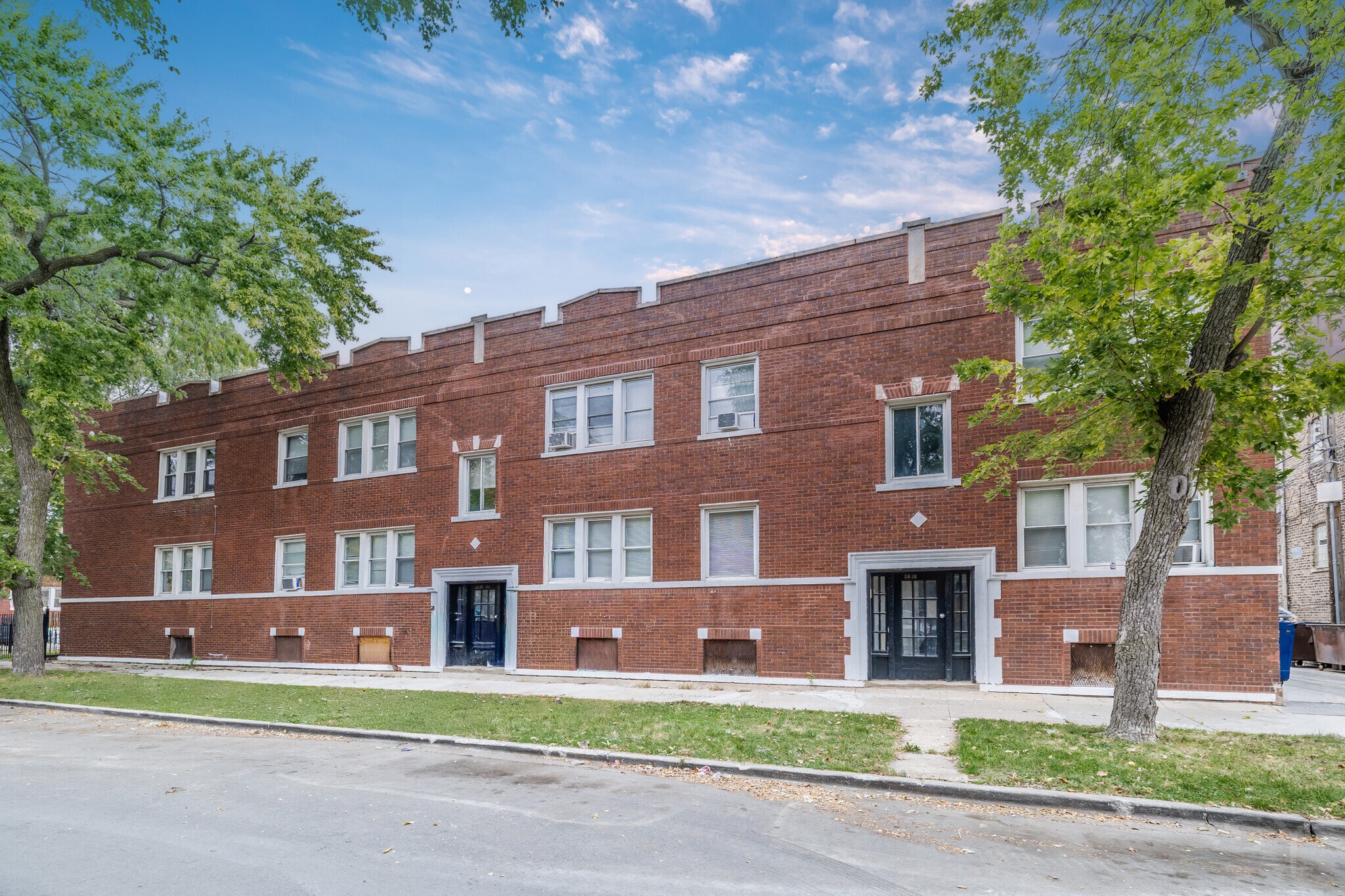 6357 S Mozart St, Chicago, IL à vendre Photo du bâtiment- Image 1 de 17