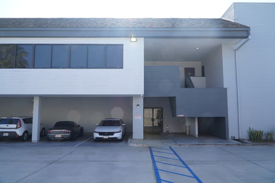 140 S Flower St, Orange, CA à louer - Photo du bâtiment - Image 2 de 17