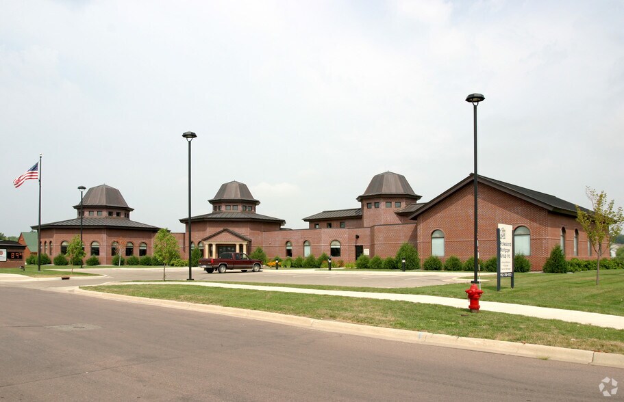 1201 NE 1st St, New Prague, MN à vendre - Photo principale - Image 1 de 5