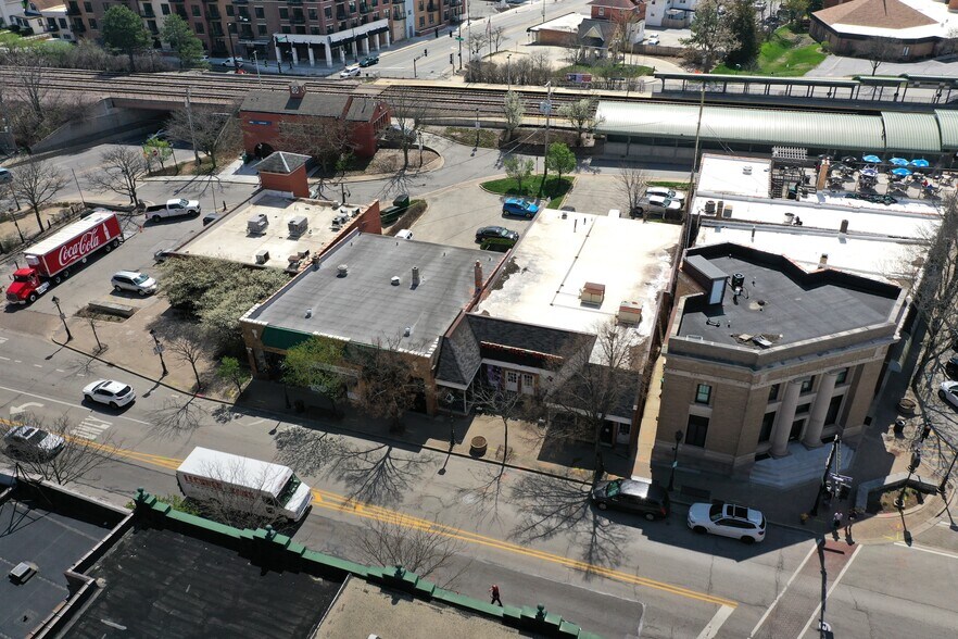 21-25 W Saint Charles Rd, Lombard, IL à louer - Aérien - Image 3 de 9