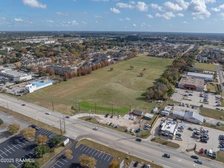 2231 Kaliste Saloom Rd, Lafayette, LA à vendre - Aérien - Image 3 de 5
