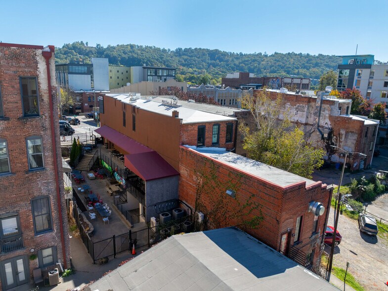 27 Biltmore Ave, Asheville, NC à louer - Photo du bâtiment - Image 2 de 4