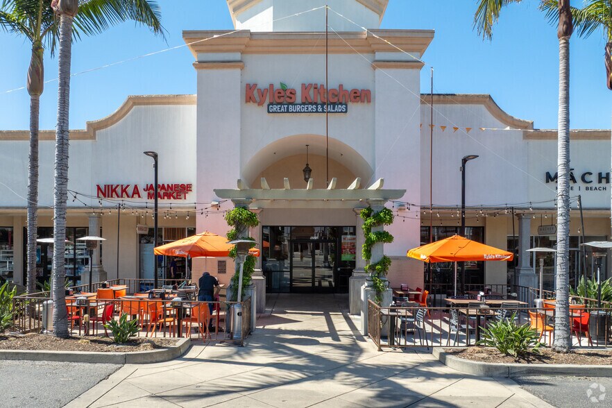 5701-5749 Calle Real, Goleta, CA à louer - Photo du bâtiment - Image 2 de 4