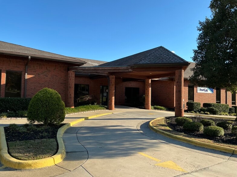 110 S Park Ter, Eden, NC for sale - Building Photo - Image 2 of 6