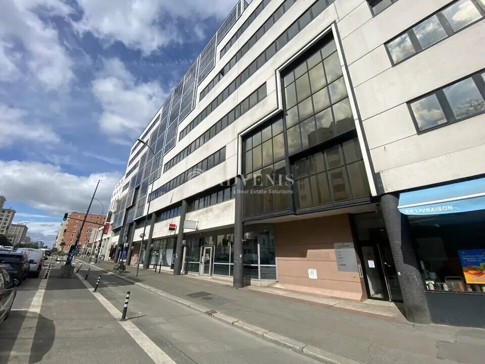 Office in Pantin for lease Building Photo- Image 1 of 13