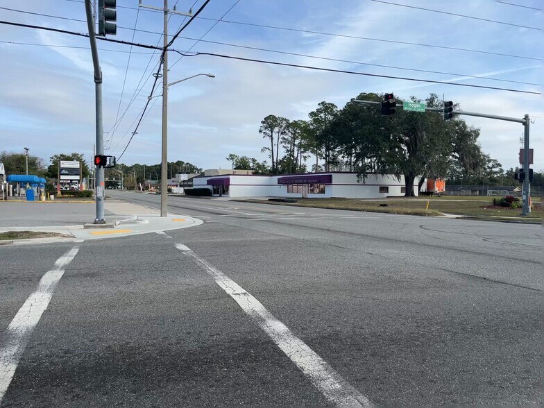 1906 Parental Home Rd, Jacksonville, FL à vendre - Vidéo sur l’inscription commerciale - Image 2 de 70