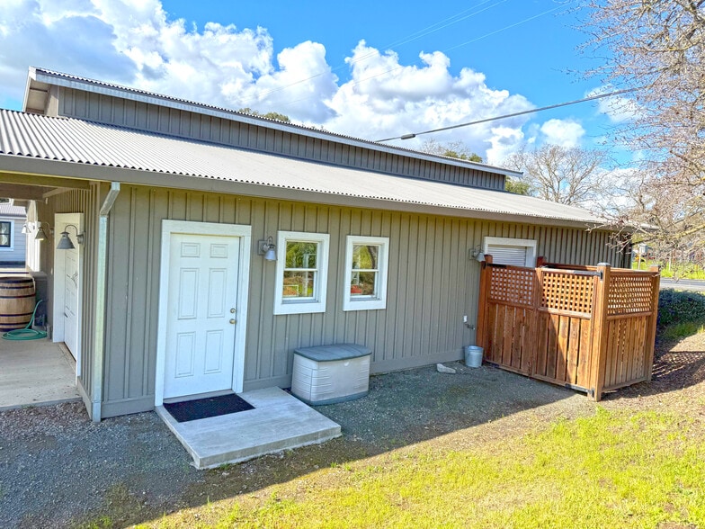 4372 Old Sonoma Hwy, Napa, CA for lease - Building Photo - Image 2 of 8