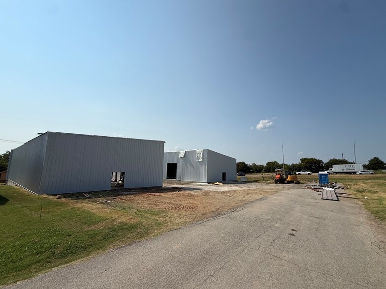 1216 10th St, Sapulpa, OK for lease - Building Photo - Image 3 of 10