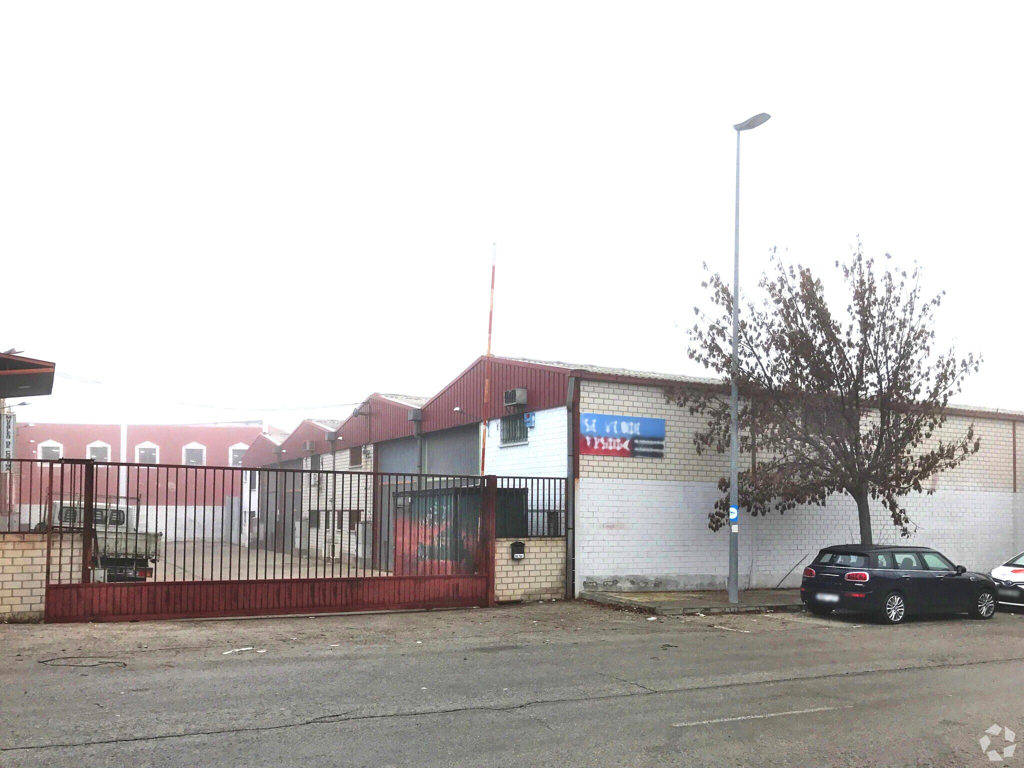 Industrial in Valdemoro, Madrid for lease Primary Photo- Image 1 of 3