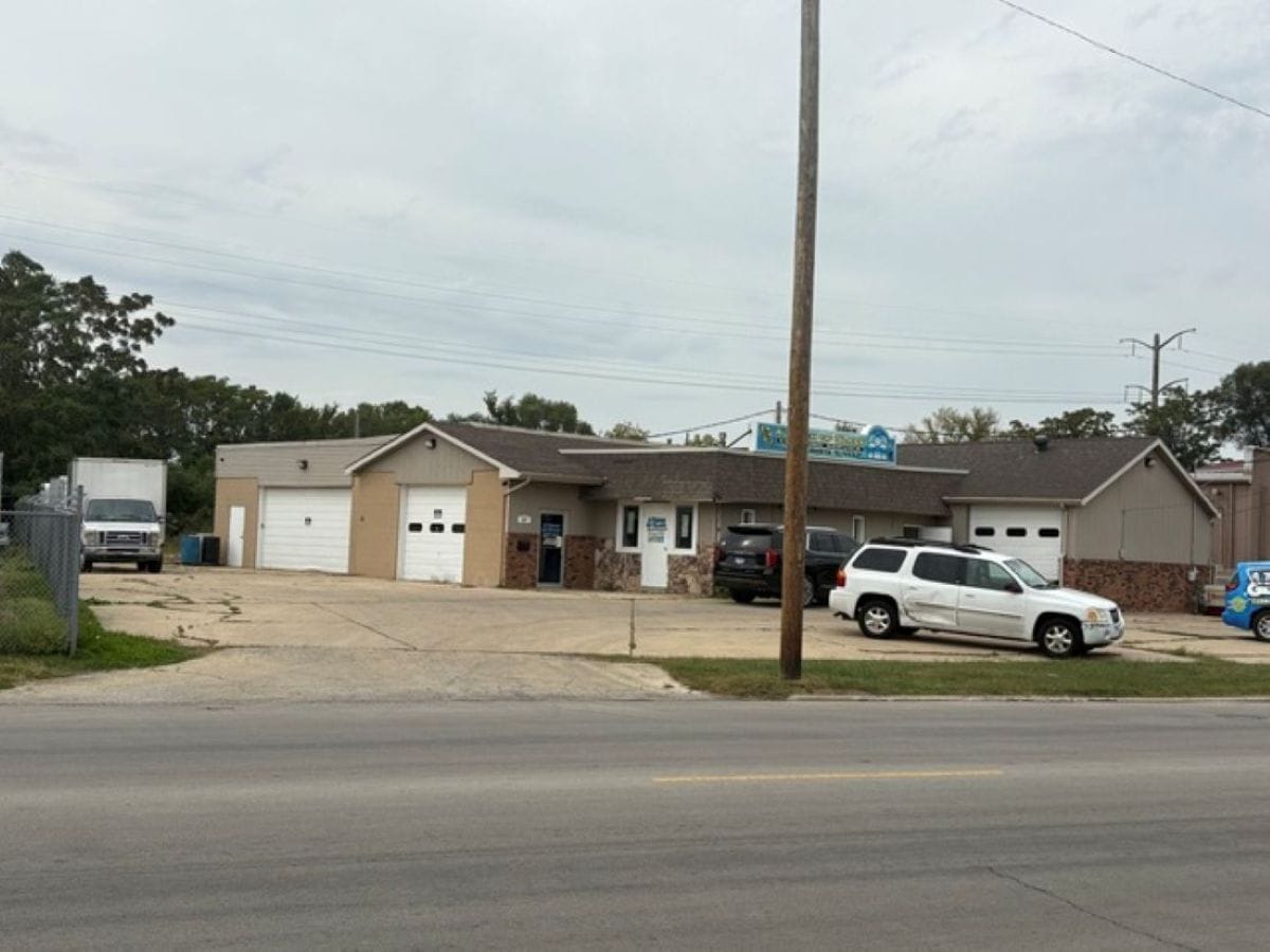 327 S Schuyler Ave, Bradley, IL for sale Building Photo- Image 1 of 3