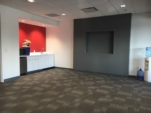 2645 Meridian Pky, Durham, NC à louer Photo intérieure- Image 2 de 5