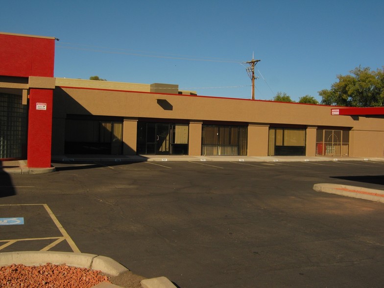 4045 E McDowell Rd, Phoenix, AZ for lease - Building Photo - Image 3 of 7