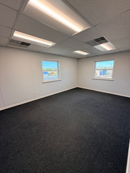 105 Brower Ave, Phoenixville, PA à louer - Photo du bâtiment - Image 2 de 5