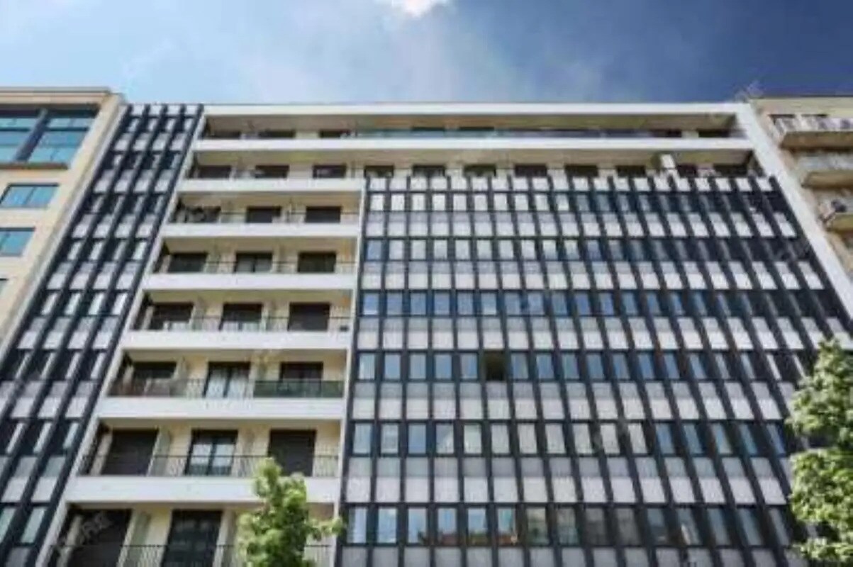 Office in Neuilly-sur-Seine for lease Building Photo- Image 1 of 11